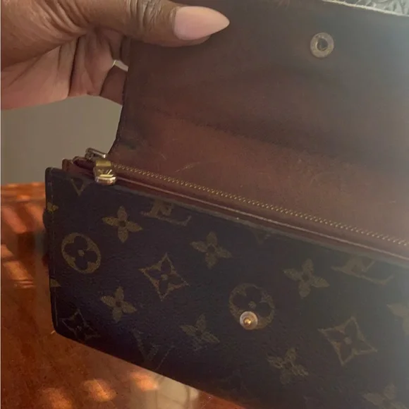 Vintage Louis Vuitton Monogram Sarah wallet - Picture 3 of 8